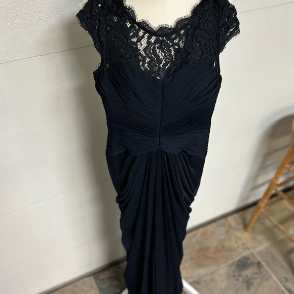 Adrianna Papell Ladies Formal Navy Ruche Small Cap Sleeve With Lace Size 4 EUC - Picture 10 of 16